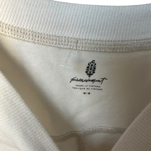 NWOT Free People Movement Post Up High V-Neck Tee Paris Medium cream and Red - Picture 8 of 11